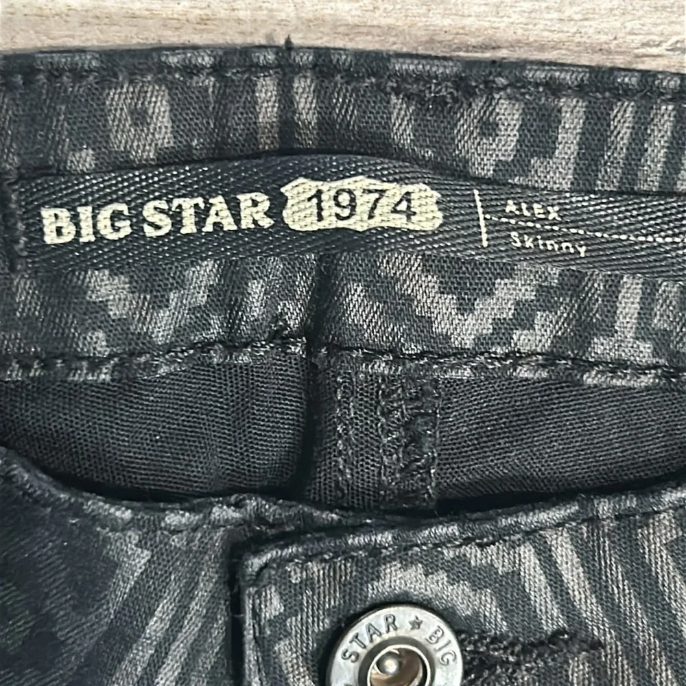 Big Star Alex Skinny jeans size 27 patterned embossed